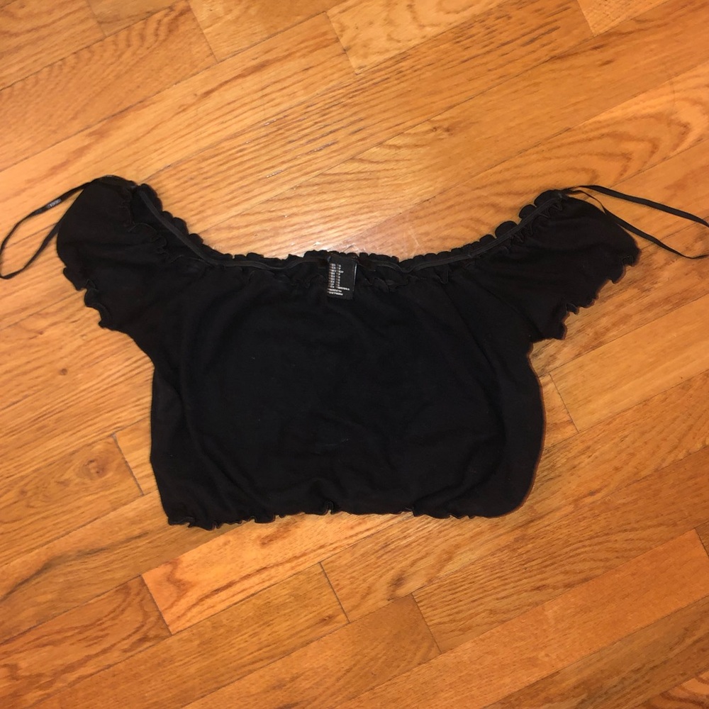 Forever 21 black top side small